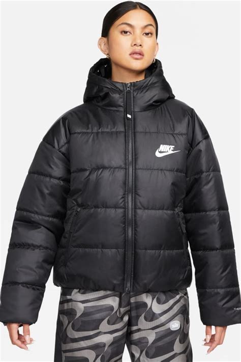 Zwarte Nike Jassen voor dames online kopen .